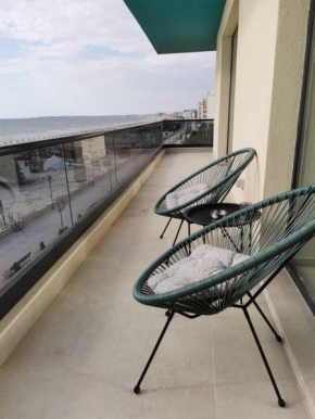 Blue Sea View Apartment